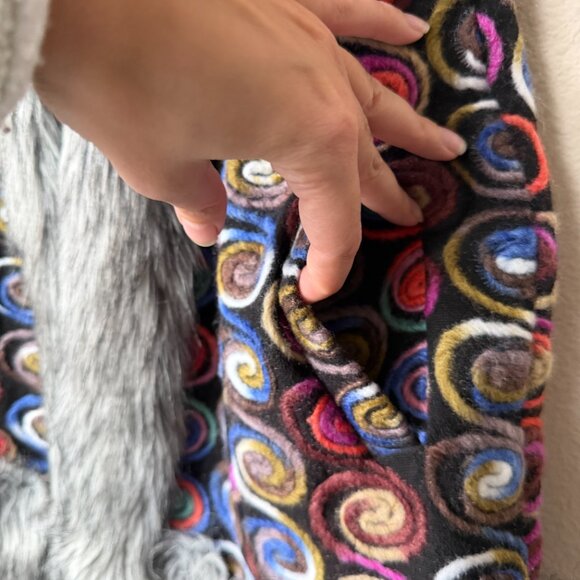 The Collection Royal Whimsical Multicolor Swirl Faux Fur Trim Vest Size S - Picture 6 of 6